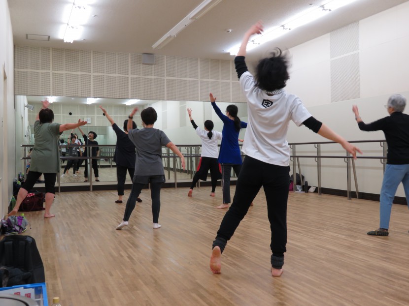 教文ダンスワークショップ ようこそ！朝活！！昭和歌謡曲で爽やか小躍りアーカイブイメージ1