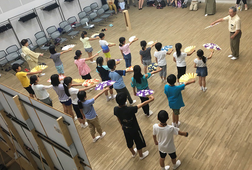 小・中学生のための 能楽入門ワークショップアーカイブイメージ2